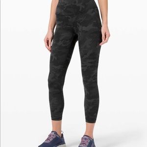 Wunder Train Size 4 Camo Leggings